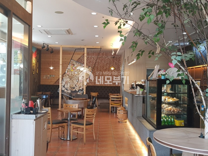 서울 강남구 역삼동 공실 무권리/상시 유동인구 많은지역 월세 매물번호 10091 사진 1